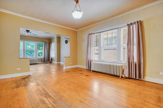 5505 W Cullom Avenue, Chicago, IL 60634