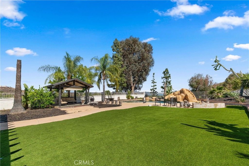 Image 12 of property listing at 29200 Sandpiper Drive, Lake Elsinore, CA 92530