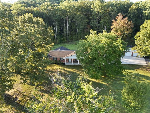 89 Big Windy Lane, Dunnville, KY 42528