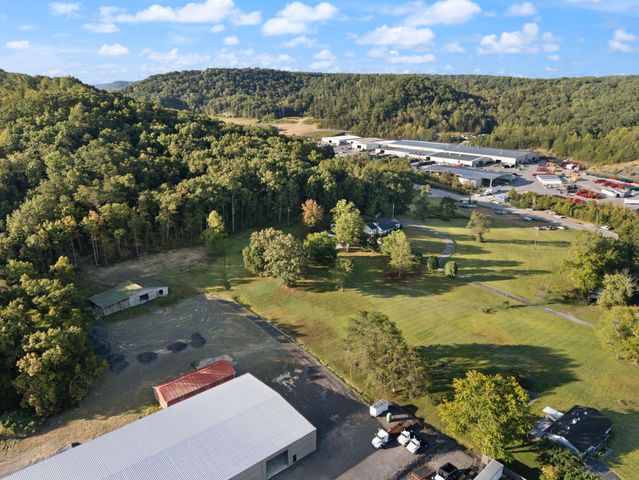 89 Big Windy Lane, Dunnville, KY 42528