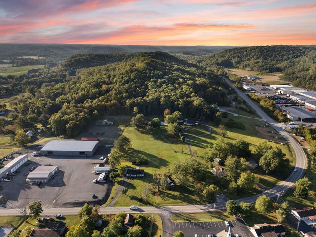 89 Big Windy Lane, Dunnville, KY 42528