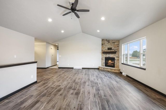 1909 Summit STREET, Manitowoc, WI 54220