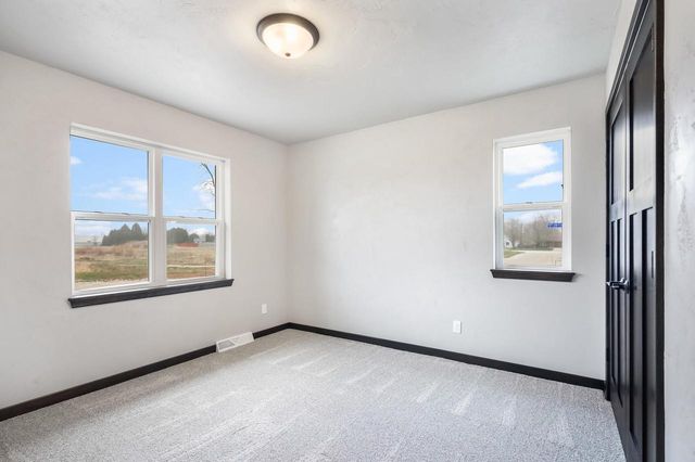1909 Summit STREET, Manitowoc, WI 54220