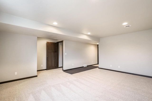 1909 Summit STREET, Manitowoc, WI 54220
