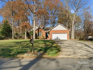 6006 Charlton Oaks Drive, Waxhaw, NC 28173