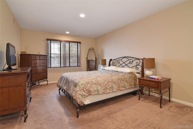 163 Carrollwood Drive, Tarrytown, NY 10591