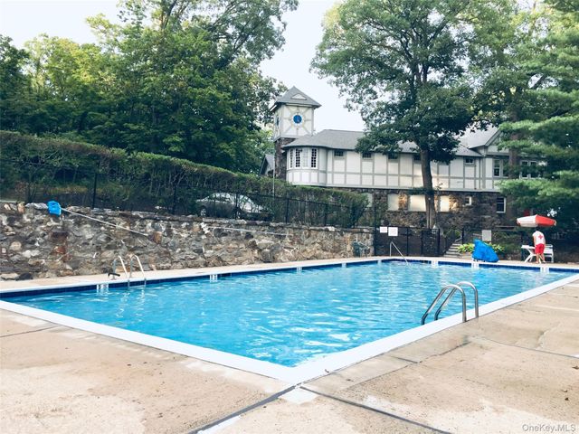 163 Carrollwood Drive, Tarrytown, NY 10591