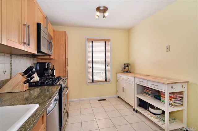 163 Carrollwood Drive, Tarrytown, NY 10591