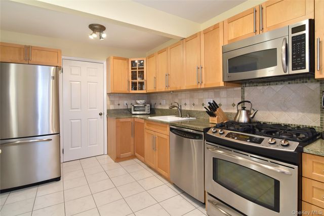 163 Carrollwood Drive, Tarrytown, NY 10591