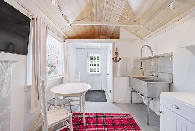 83 Valley Road, Plymouth, MA 02360