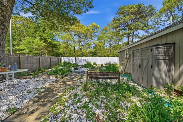 83 Valley Road, Plymouth, MA 02360