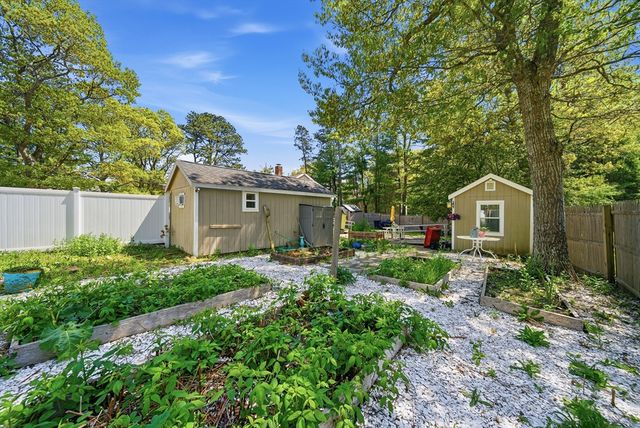 83 Valley Road, Plymouth, MA 02360