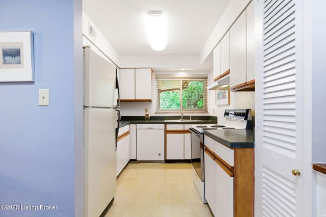 2705 Riedling Dr APT 7, Louisville, KY 40206