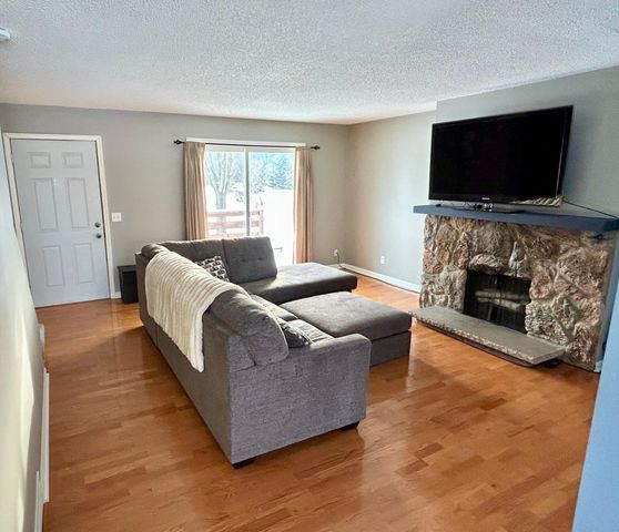 708 Heritage Way, Farmington, MN 55024