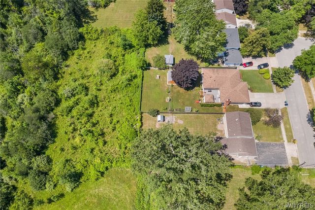 137 Christine Drive, Amherst, NY 14228