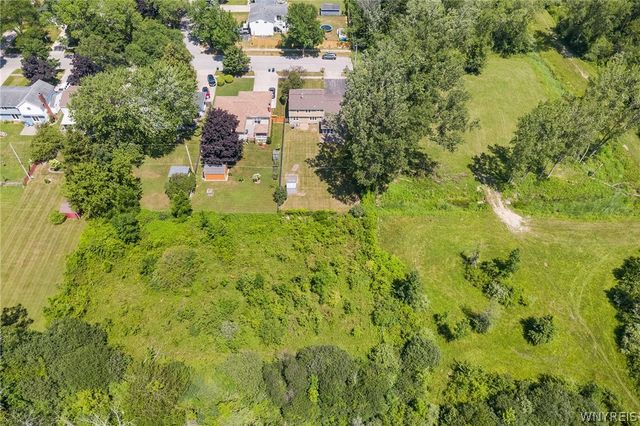 137 Christine Drive, Amherst, NY 14228