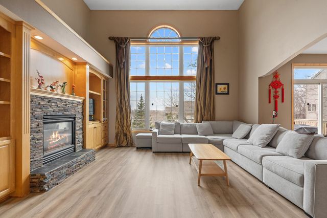 535 Majestic Oaks Court, Eagan, MN 55123