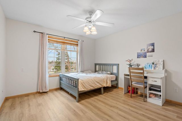 535 Majestic Oaks Court, Eagan, MN 55123