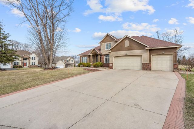 535 Majestic Oaks Court, Eagan, MN 55123