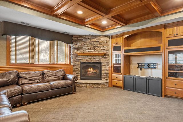 535 Majestic Oaks Court, Eagan, MN 55123