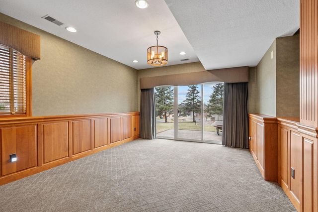 535 Majestic Oaks Court, Eagan, MN 55123