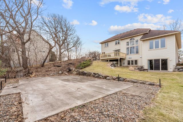 535 Majestic Oaks Court, Eagan, MN 55123