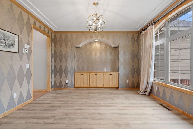 535 Majestic Oaks Court, Eagan, MN 55123