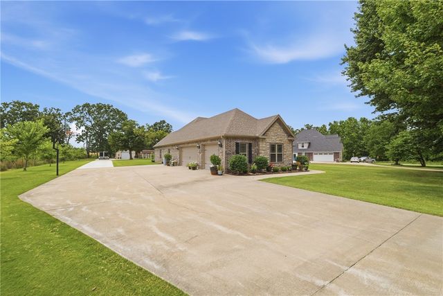 8367 Windsong Lane, Bentonville, AR 72713
