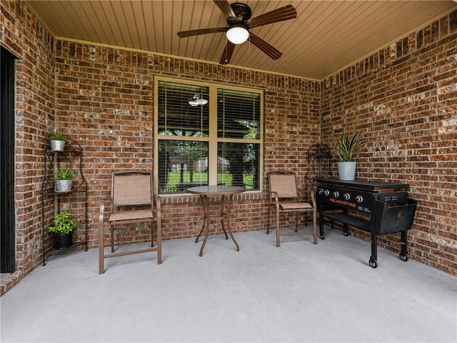 8367 Windsong Lane, Bentonville, AR 72713