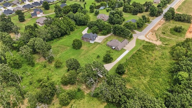 8367 Windsong Lane, Bentonville, AR 72713
