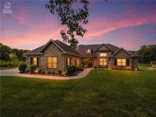 8367 Windsong Lane, Bentonville, AR 72713