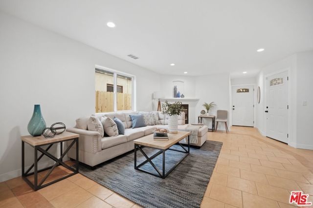 2650 E Dominguez Street, Long Beach, CA 90810