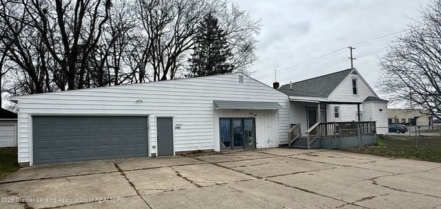 2505 W Michigan Avenue, Lansing, MI 48917
