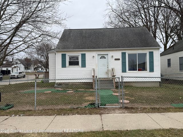 2505 W Michigan Avenue, Lansing, MI 48917