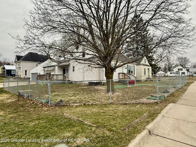 2505 W Michigan Avenue, Lansing, MI 48917