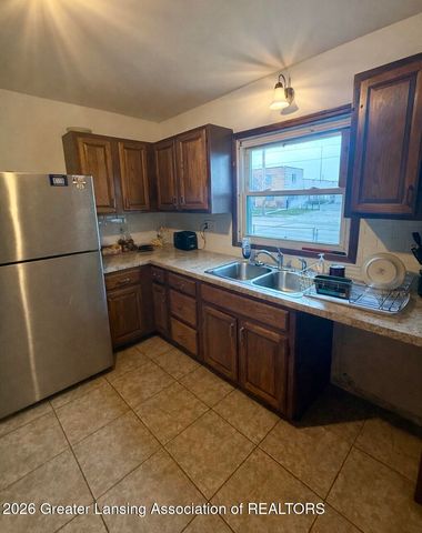 2505 W Michigan Avenue, Lansing, MI 48917