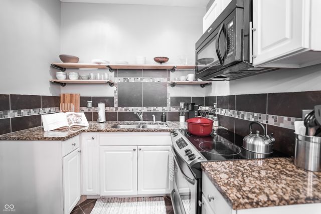 2407 N Capitol Avenue, Indianapolis, IN 46208