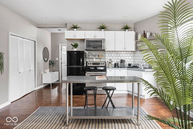 2407 N Capitol Avenue, Indianapolis, IN 46208