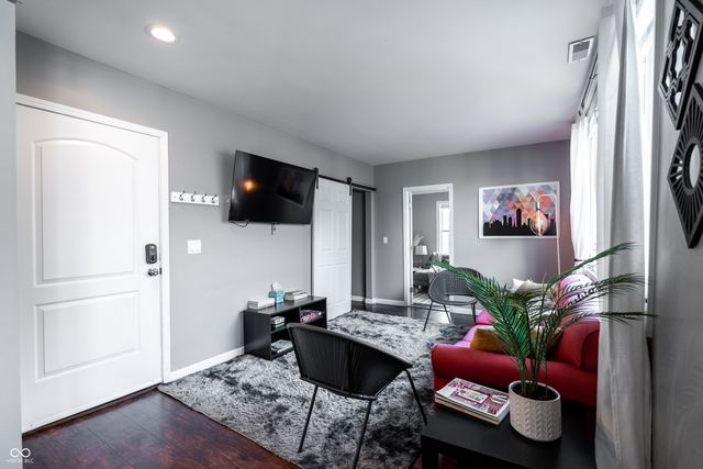 2407 N Capitol Avenue, Indianapolis, IN 46208