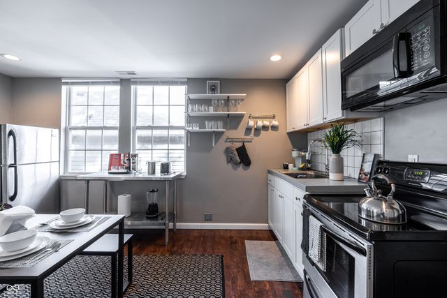 2407 N Capitol Avenue, Indianapolis, IN 46208