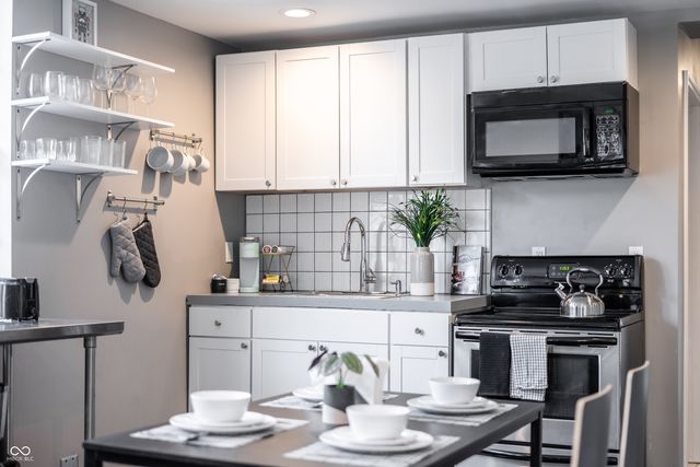 2407 N Capitol Avenue, Indianapolis, IN 46208