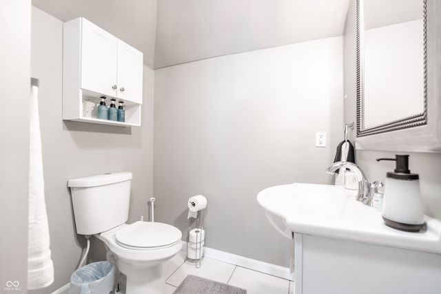 2407 N Capitol Avenue, Indianapolis, IN 46208