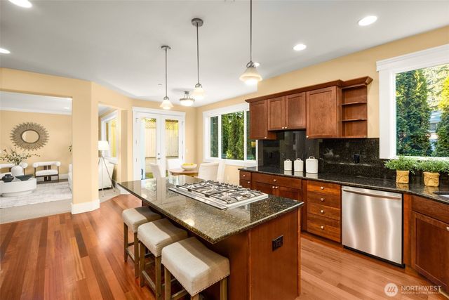 18638 92nd Avenue NE, Bothell, WA 98011