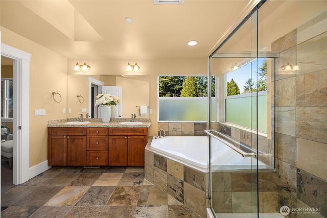 18638 92nd Avenue NE, Bothell, WA 98011