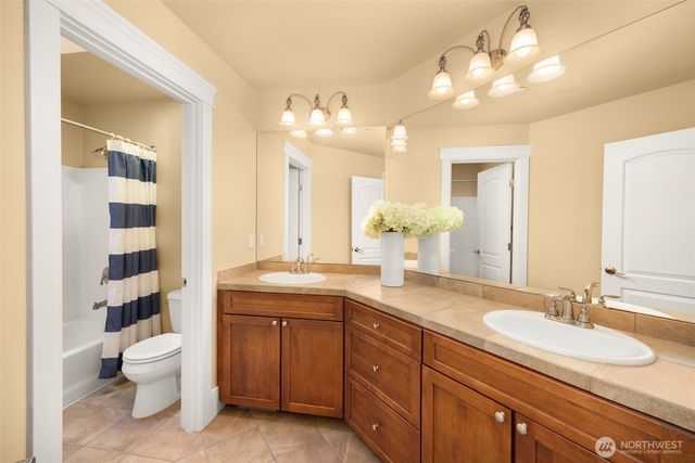 18638 92nd Avenue NE, Bothell, WA 98011