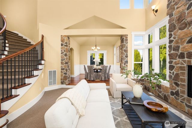 18638 92nd Avenue NE, Bothell, WA 98011