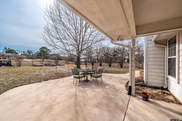 130 Pueblo Path, Holly Lake Ranch, TX 75765