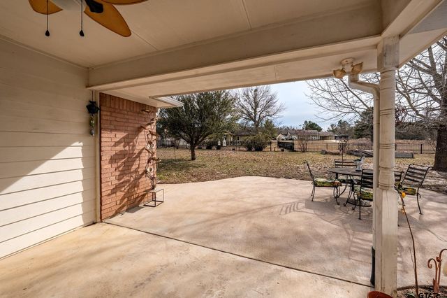 130 Pueblo Path, Holly Lake Ranch, TX 75765