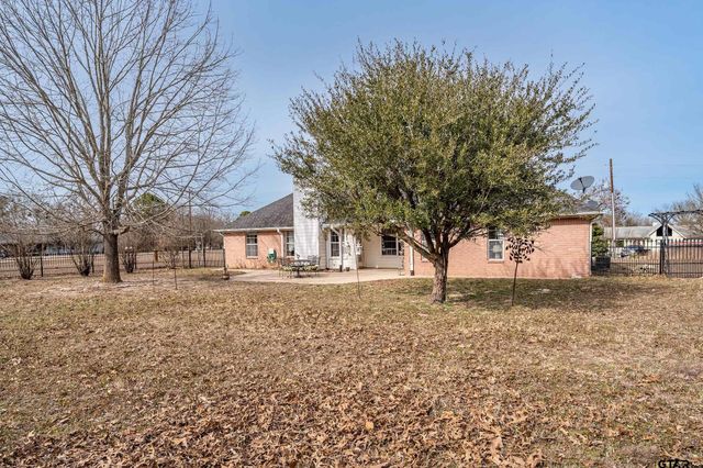 130 Pueblo Path, Holly Lake Ranch, TX 75765