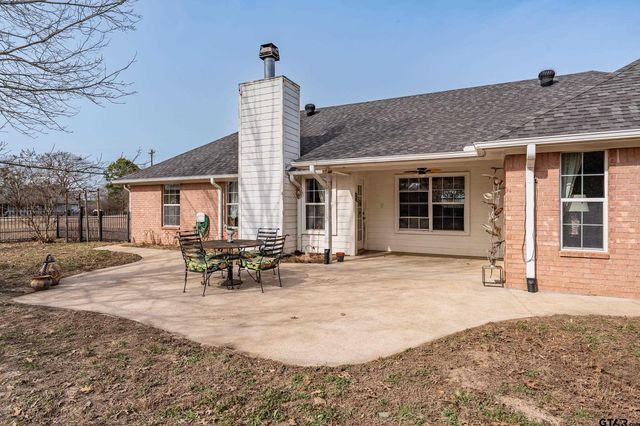 130 Pueblo Path, Holly Lake Ranch, TX 75765